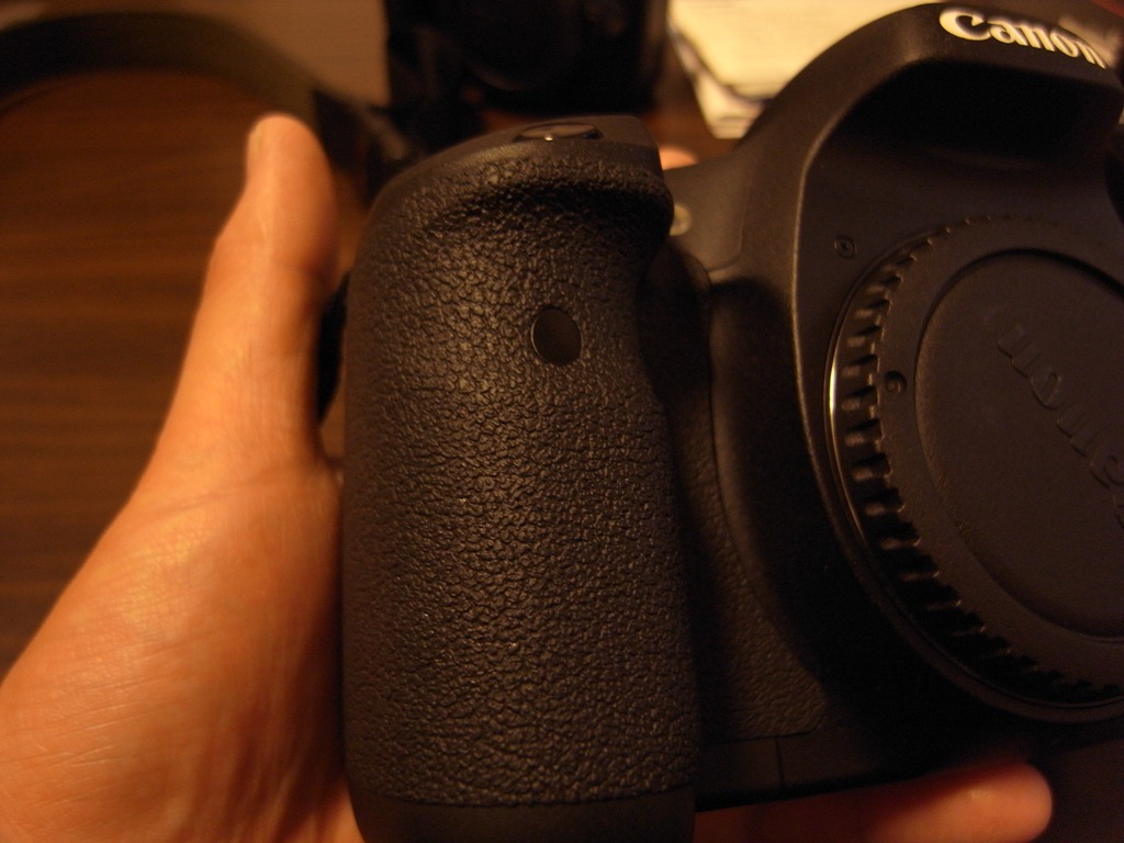 5万円以下で一眼レフ！Canon EOS kiss X50を買ってEOS7Dと比べてみました。 - すしぱくの楽しければいいのです。