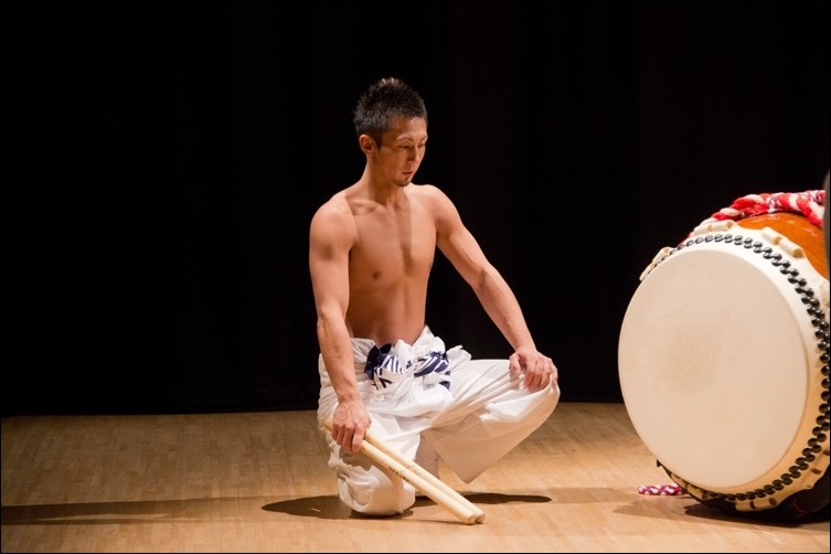 力強さと躍動感の写真素材！三宅太鼓とぱくたそがコラボしました