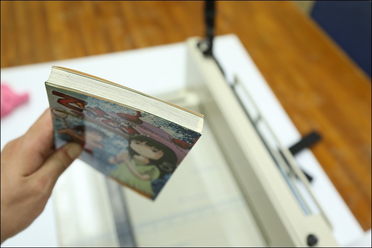 本を電子書籍化してスッキリ！8,900円の格安裁断機を使い自炊し