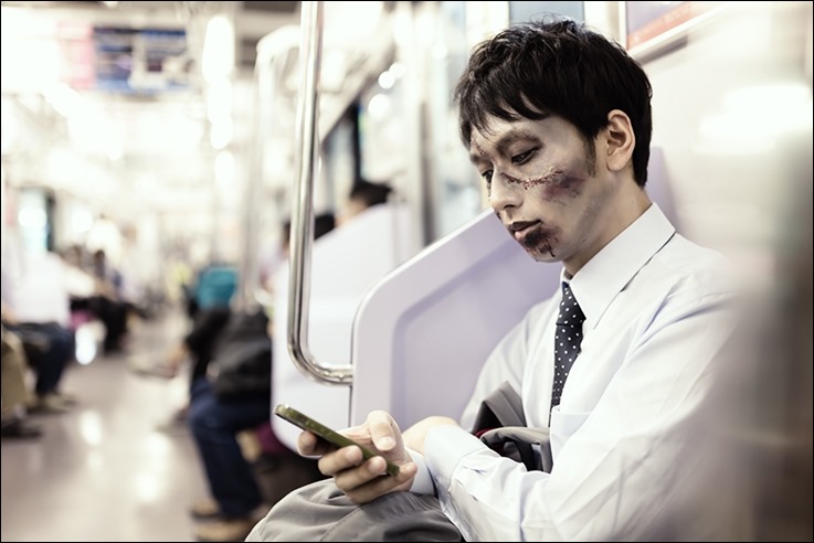 ZOM86_keitaiijiruzombie20140503500